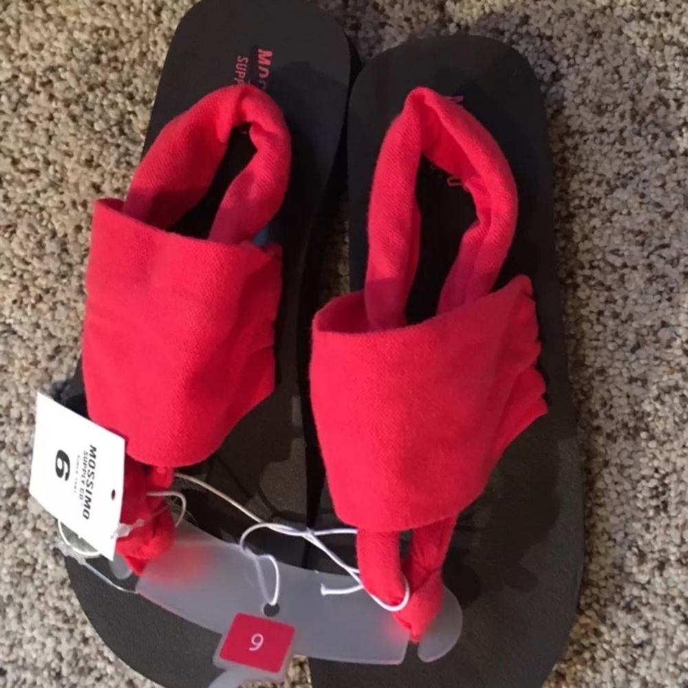 NWT Red Trendy summer fabric sandals